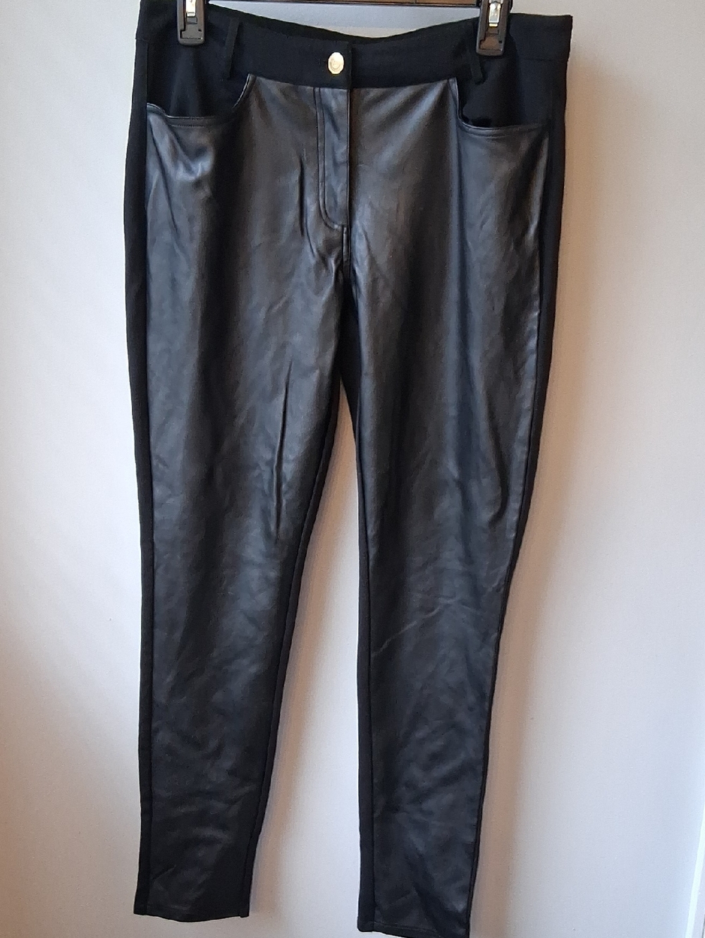 MICHAEL KORS BLACK FAUX LEATHER FRONT POLY BACK DRESS PANTS Gold HARDWARE